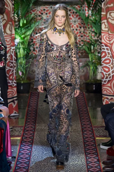 Look 62